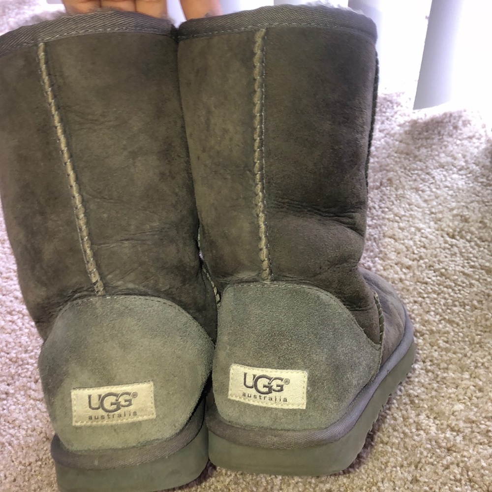 Grey ugg boots size 8